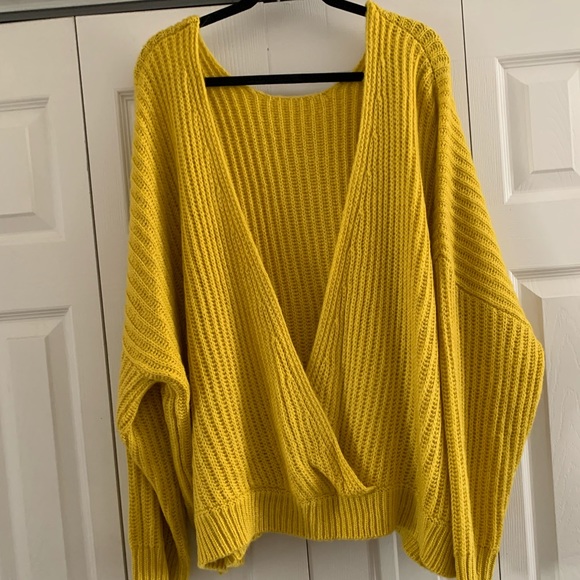 Sweater - Picture 2 of 4